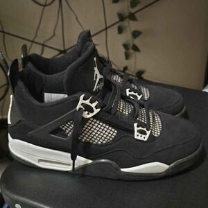 Jordan 4 White Thunders